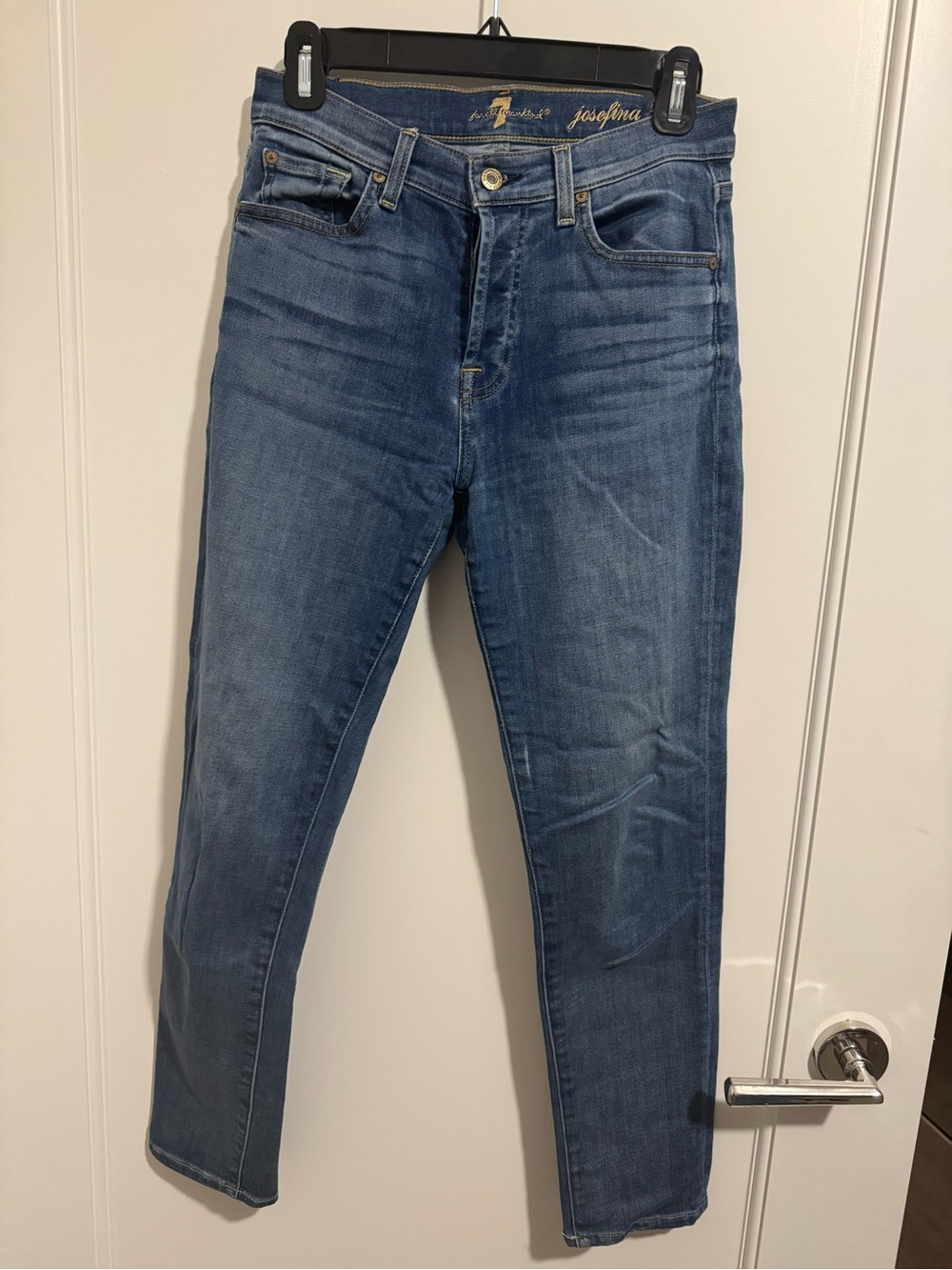 7 For All Mankind Skinny Jeans in Medium Blue Wash
